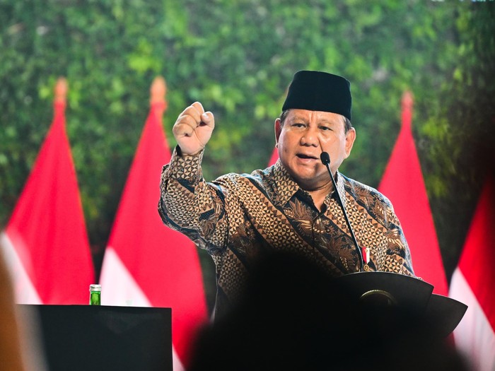 Timnas Lewat Layar Kaca