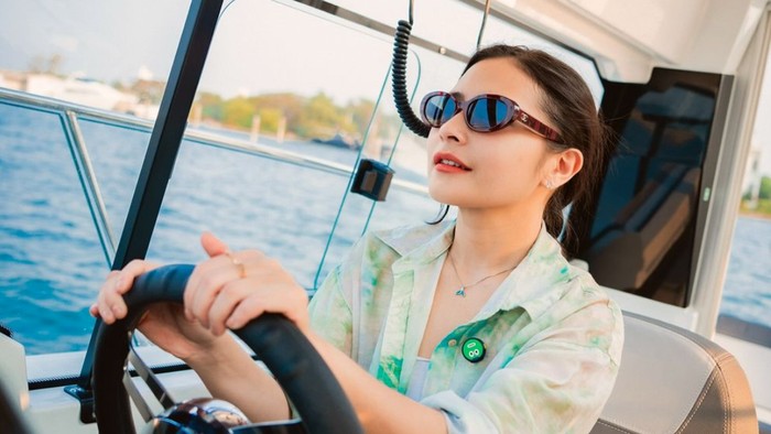 Prilly Latuconsina Punya Yacht
